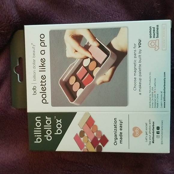 *NWOT* Billion Dollar Beauty Billion Dollar Box® - Picture 4 of 5